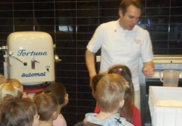 Besuch der Bäckerei Unterbäck in der Panzerhalle Foto: Ingrid Vordermaier