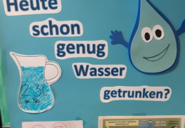 Plakat an der Eingangstür Foto: Theresa Schnöll