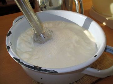 Beim Kaltrühren, Foto: Rosner Christina