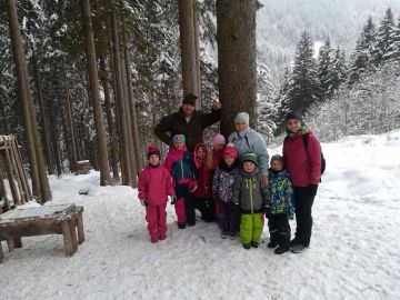 Schulanfängerausflug zur Wildfütterung