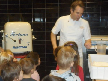 Besuch der Bäckerei Unterbäck in der Panzerhalle Foto: Ingrid Vordermaier