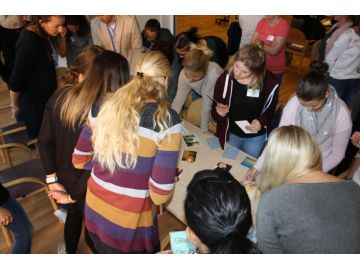 Welche Karte passt zu mir? FOTO: Aistleitner