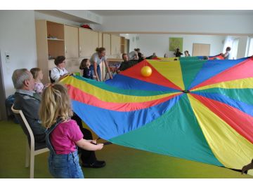 "Begegnung Jung und Alt" Foto Melanie Höpflinger