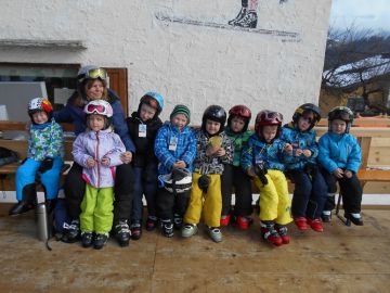 Schifahren mit der Kindergartengruppe