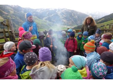 KG Dorfgastein_ Feuer machen mit Freddy_2017 Foto: KG Dorfgastein